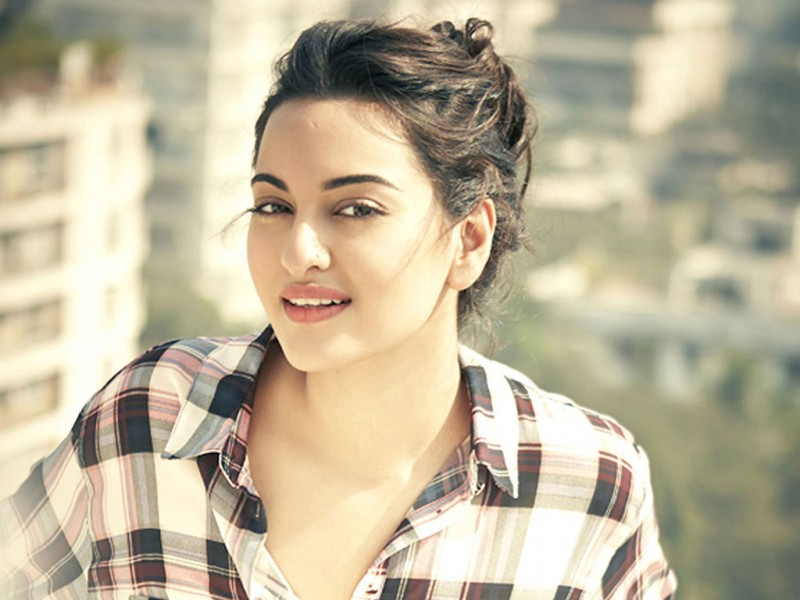 Sonakshi Sinha Breast Massage Video - Sonakshi Sinha Biography, Movies, Height, Age, Family, Net Worth