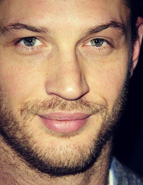 Tom Hardy Movies & Serials List, Height, Age, Family, Net Worth