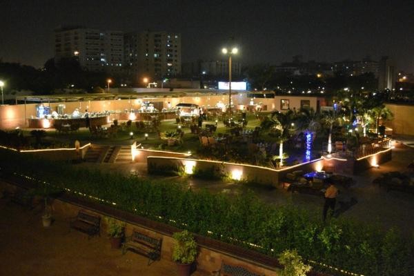 Ziafat Restaurant in University Road Karachi - Menu, Timings, Contacts, Map