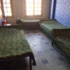Sheesh Mahal Hotel bedroom pic 1