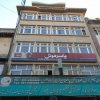 Yasir Hotel building pic