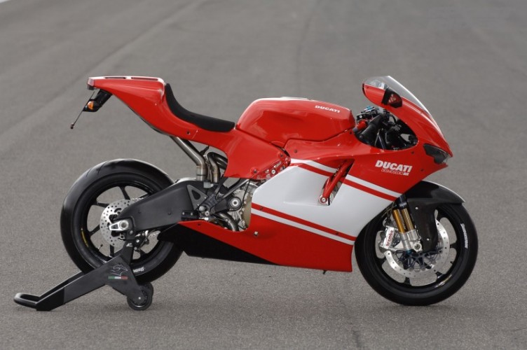 Ducati Desmosedici RR 2021