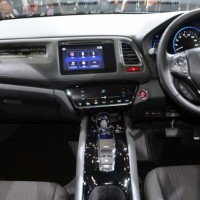Honda Vezel Hybrid Z (Automatic) - Look