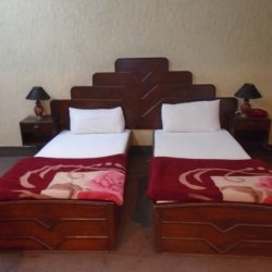 Khani&#039;s Hotel bedroom pic 2