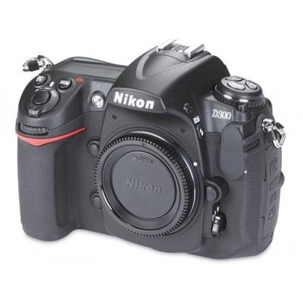 Nikon D300 body only
