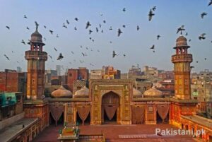 10 Popular Mosques In Pakistan - Wazir Khan Mosque - Lahore