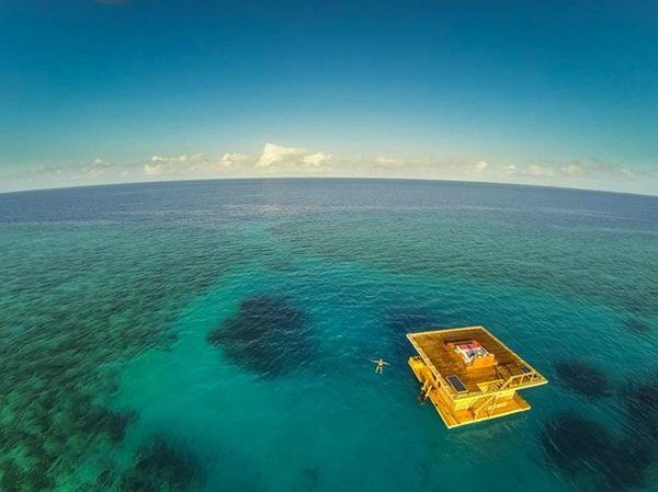 10-beautiful-underwater-hotels-in-the-world-manta-resort-underwater-hotel-tanzania