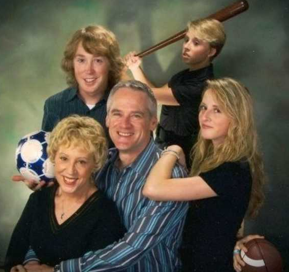 20 Most Funny Photos Ever Seen On Internet - Ready to Hit The Football