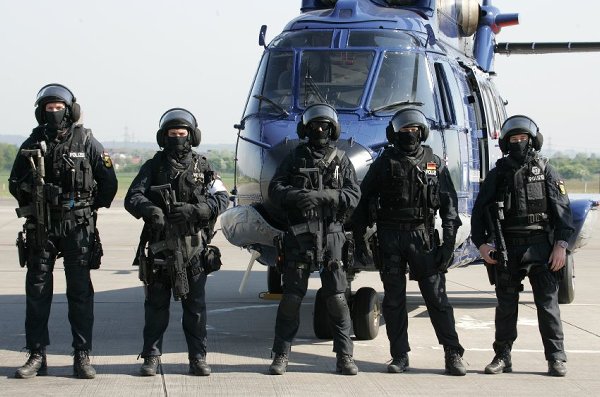 10 Top Police Forces In the World-GSG 9 of Germany police force
