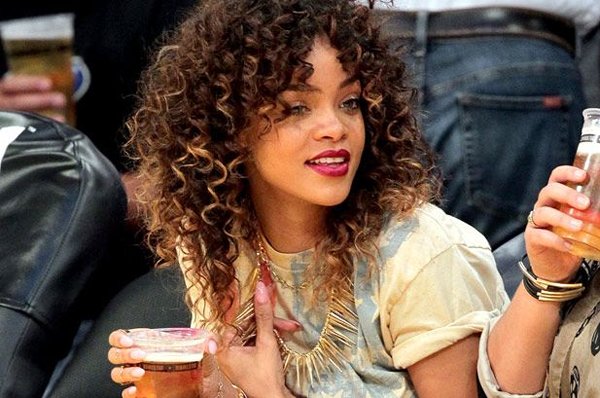 12 Best Rihanna Hairstyles She Has Had Till Now-Brown Ombre with Spiral Curls