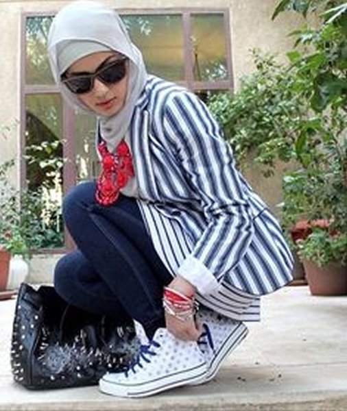 20 Hijab Styles You Should Try In 2016-Mix Up Patterns