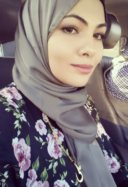 20 Hijab Styles You Should Try In 2016-Try To Wear Hijab With Shades Lighter Than Your Skin Tone