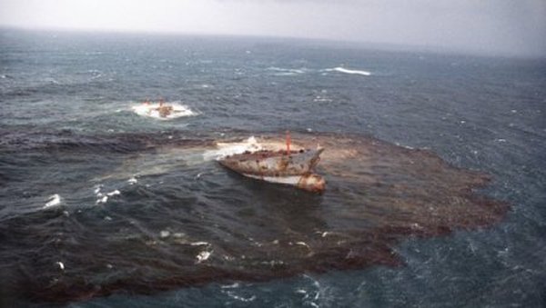 10-most-horrific-man-made-disasters-in-history-incredible-watch-amoco-cadiz-disaster