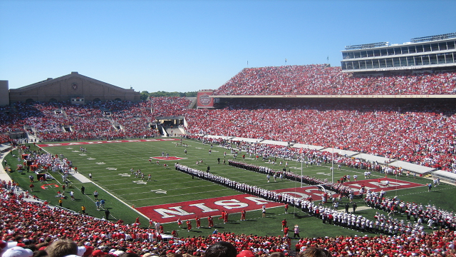 10-most-loudest-college-football-stadiums-camp-randall
