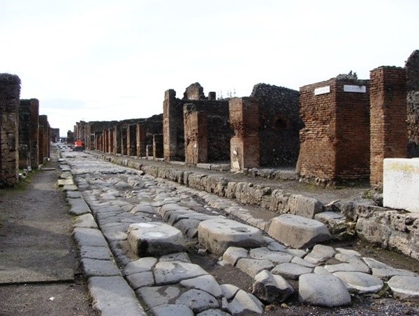 10 Incredible Pompeii Facts You Should Know-Area Of 150 Acres