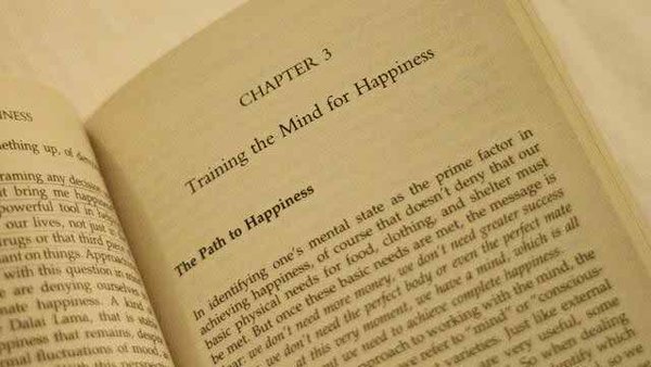 Top 10 Best Nonfiction Books Of All Time-The Art of Happiness by Dalai Lama